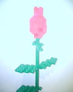 Flor realizada con Lego 3